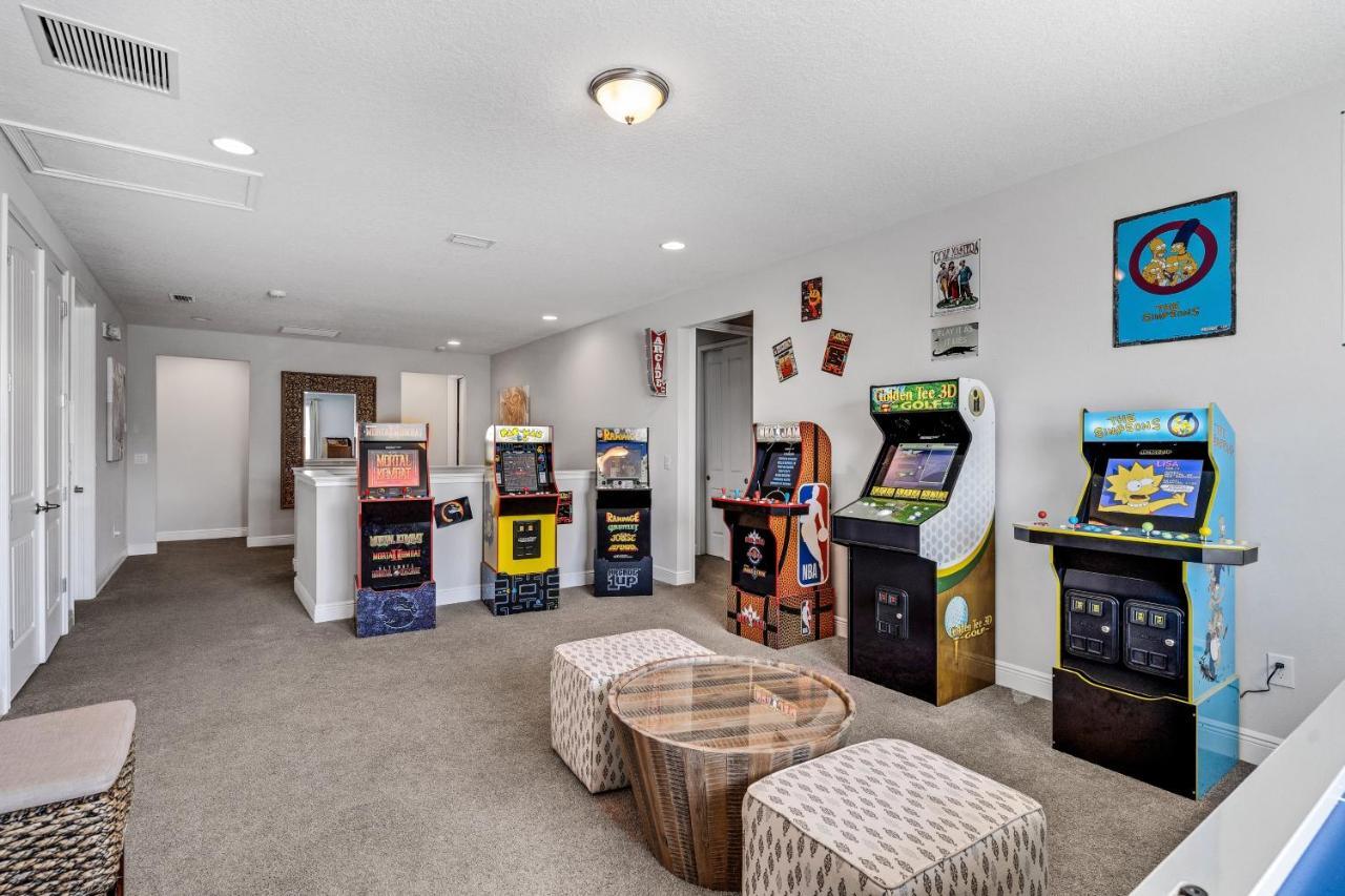 Spacious 8 Bdr Family Home With Arcades And Free Pool Heat Orlando Extérieur photo